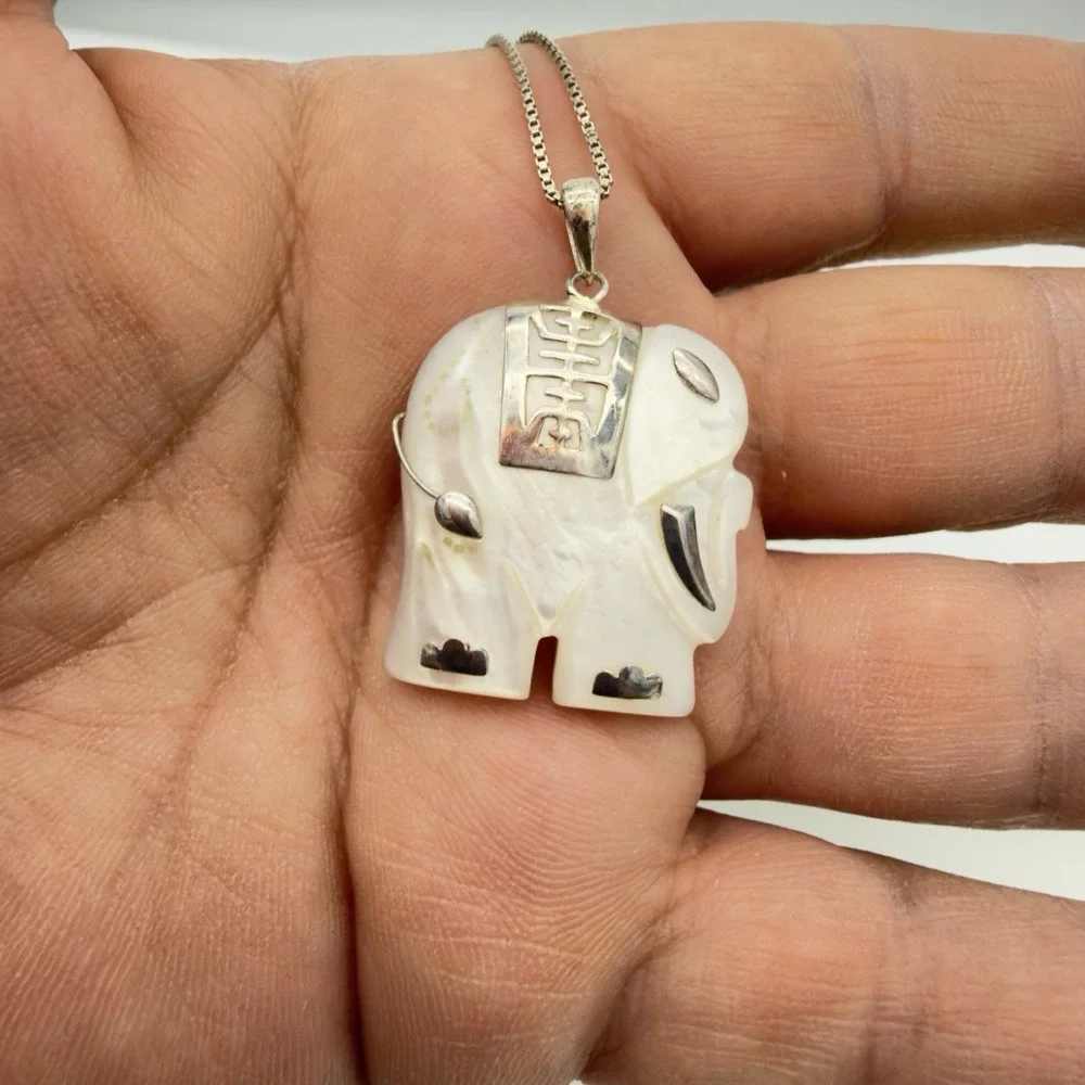 Vtg Mother Of Pearl Sterling Silver Necklace Elephant Chinese Good Luck Pendant